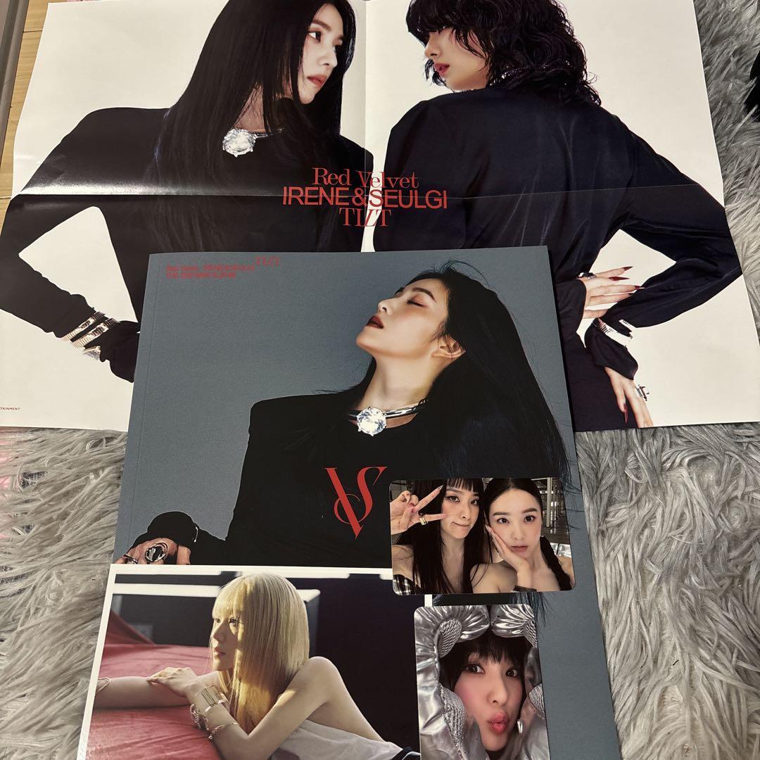 

[USED] TILT photobook ver. Irene