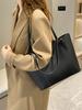 Retro simple and atmospheric commuting bag for women 2026 new stylish large capacity shoulder tote bag