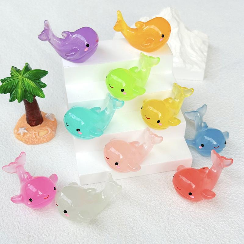 1PC Mini Luminous Whale Home Decor Landscaping Resin Crafts Glowing Whale Garden Fish Tank Miniatures Ornaments Decoration