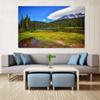 Stampe su tela da parete Poster Montagne Spring Lake Foresta Cielo blu Isola Albero Pittura Paesaggio Immagini da parete per soggiorno