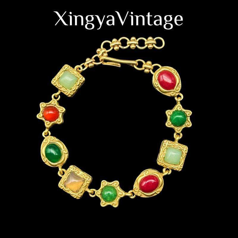 

Vintage Heavy Industry Antique Geometric Shape Color Contrast Elegant Charm Pearl Necklace Earnail Set