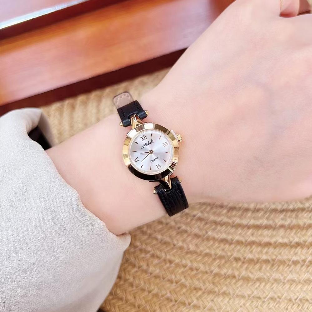 Small Dial Belt Women'S Watch Exquisite And Elegant Antique Retro Watch Simple Roman Characters