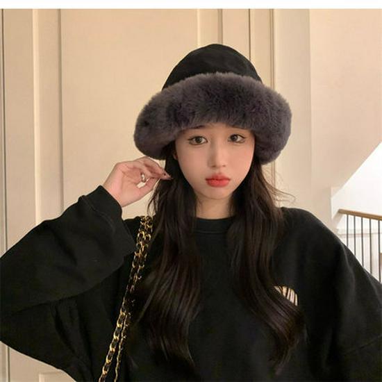 Women's Korean-Style Plush Fisherman Hat: Thickened, Warm, Versatile, Windproof, Cold-Proof with Ear Protection for Autumn & Winter.