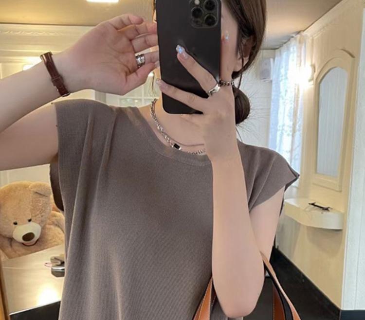 Women's Retro Sleeveless Drapey Dress - Maternity Friendly, Casual Slim Fit, Round Neck, Long Length for Autumn.