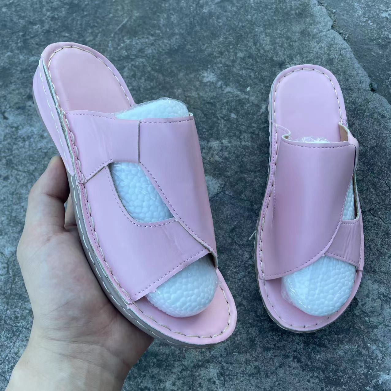 

Тапочки Daliang женские весенне-летние новые плоские наружные тапочки женские 43 розовый