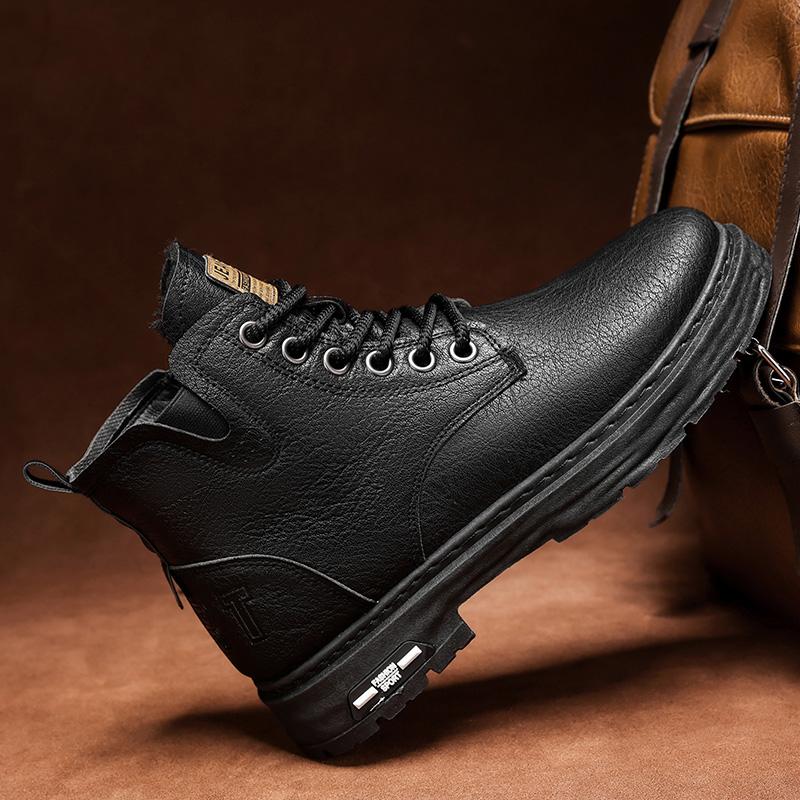 Luksuriøse menn ankelstøvler Retro britiske høye toppstøvler for menn mote skinnsko av høy kvalitet 2024 Nye utendørs menn motorsykkelstøvler