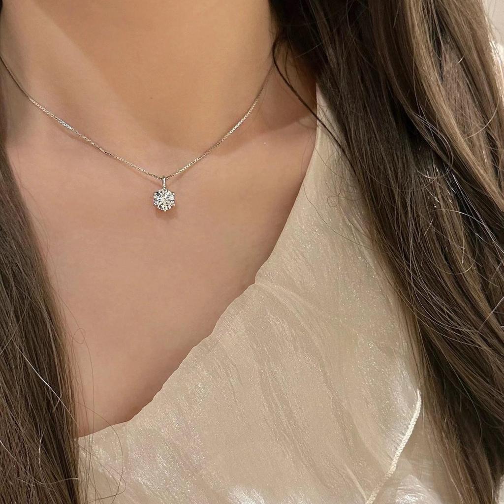 Elegant Zircon Necklace: Stylish, Lightweight, Niche Design, Minimalist, Exquisite, Super Sparkly Clavicle Chain for Women