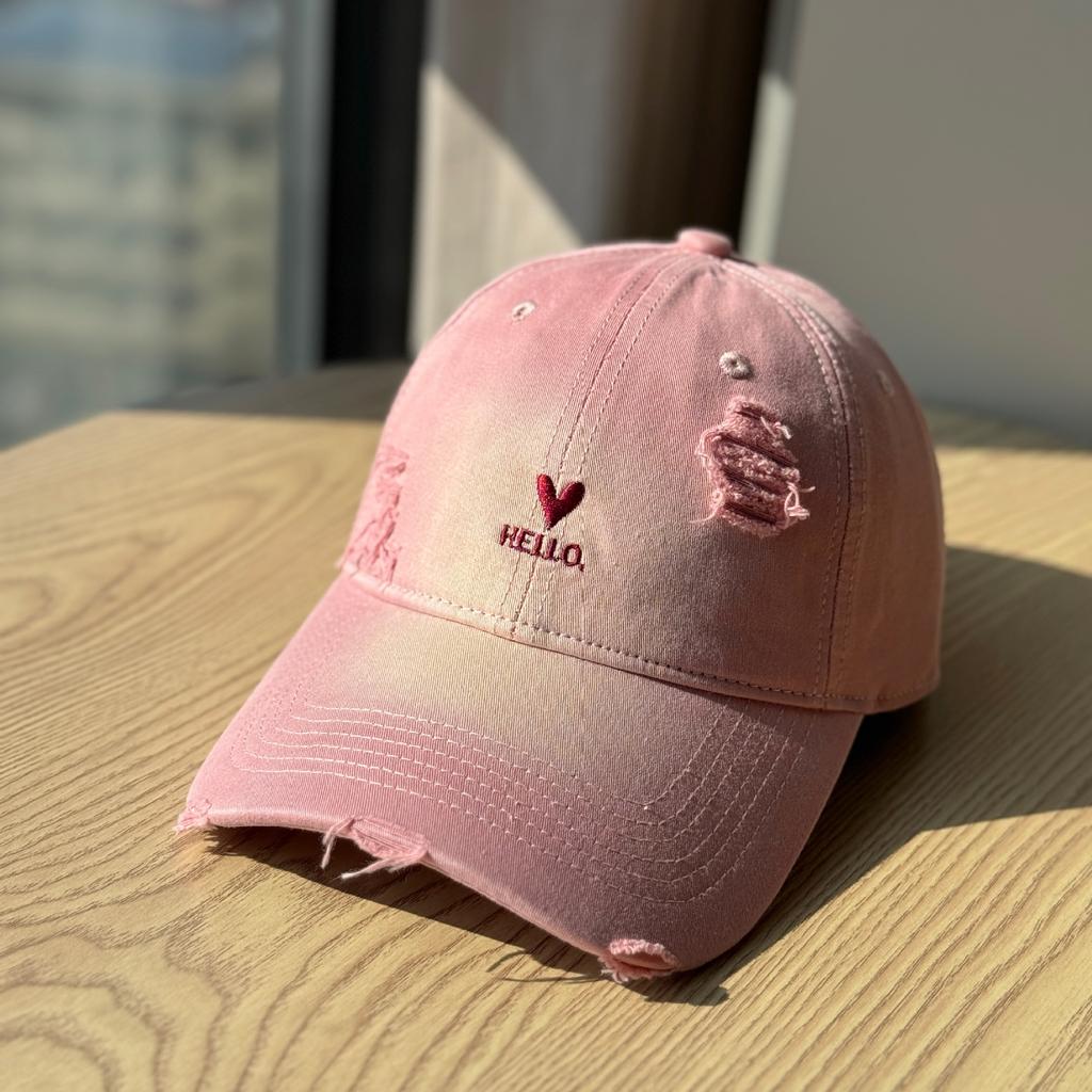 2026Matching Korean-style heart-embroidered baseball cap for couples, women's spring-summer simple versatile soft-top duckbill cap that makes the