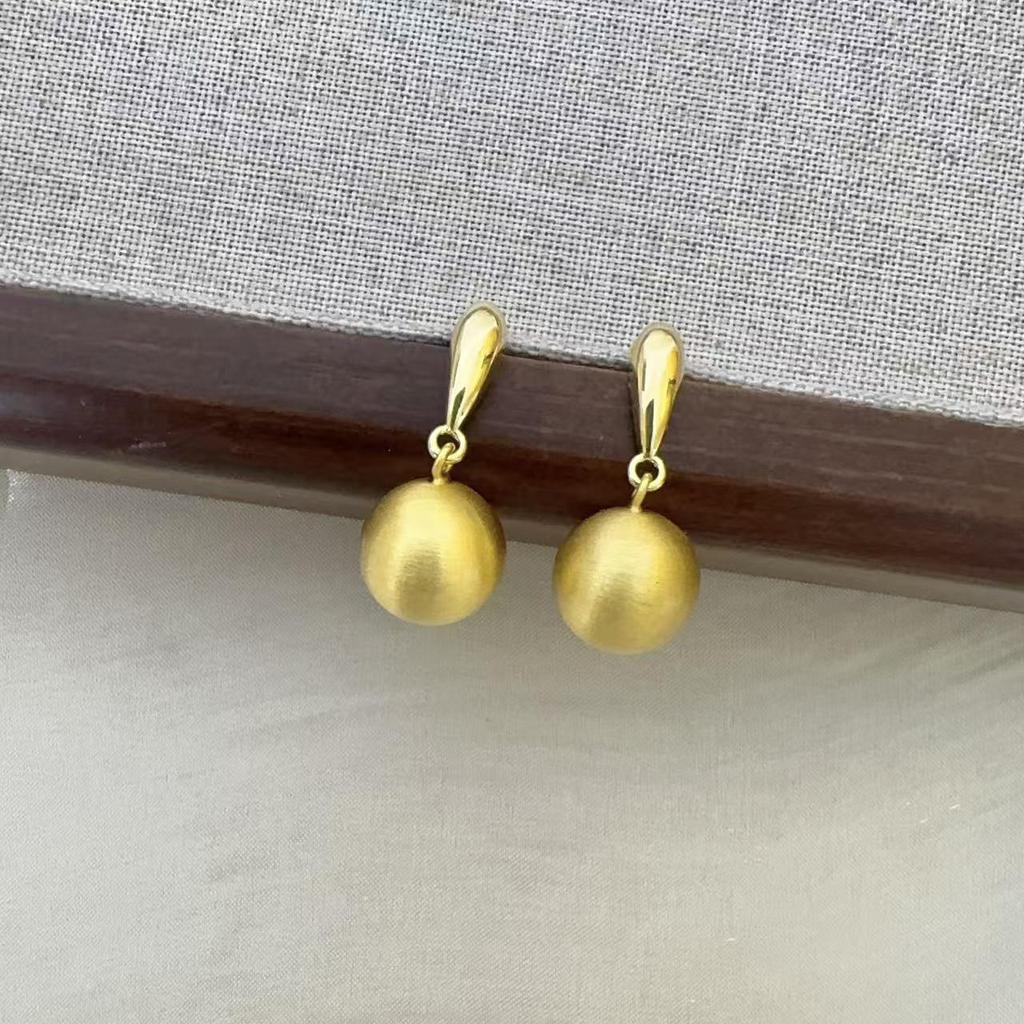 Retro Brushed Metal Ball Stud Earrings - Elegant, High-End, Versatile Fashion for Women