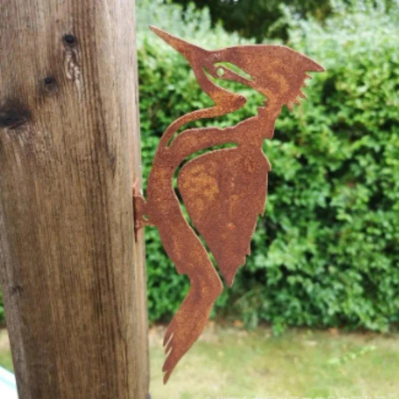 

Rusty Metal Bird Silhouettes Woodpecker Robin Garden Fence Decor for Country Yard