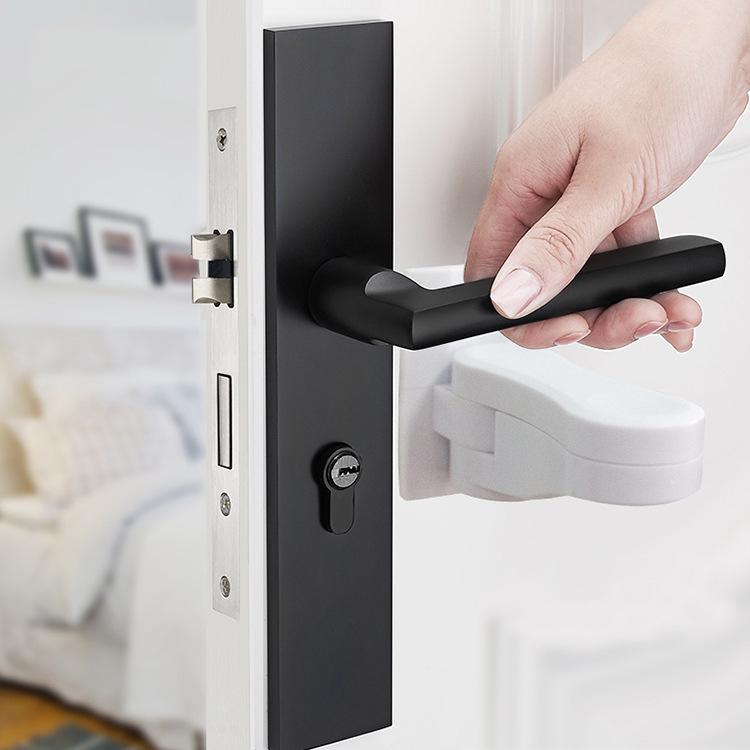 Child Safety No-Drill Door Handle Lock - Prevents Baby Access