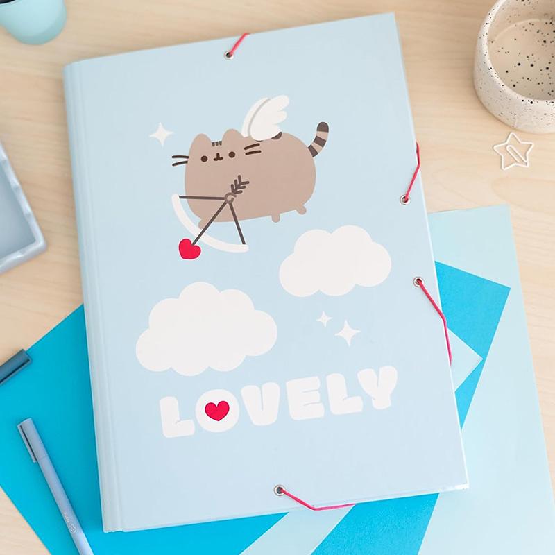 Pusheen - Gaming/Desk Mat from the Purrfect Love Collection (80 X 35 )
