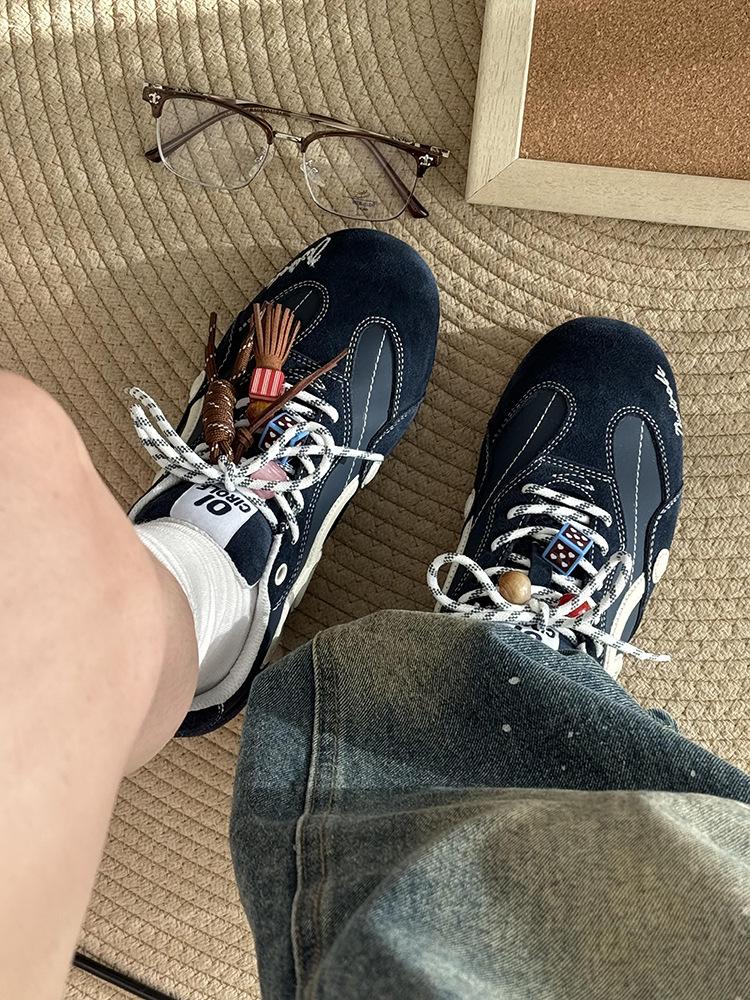 

Niche retro inner height increase moral training shoes women s 2025 new autumn platform casual versatile breathable Forrest Gump sports shoes 40