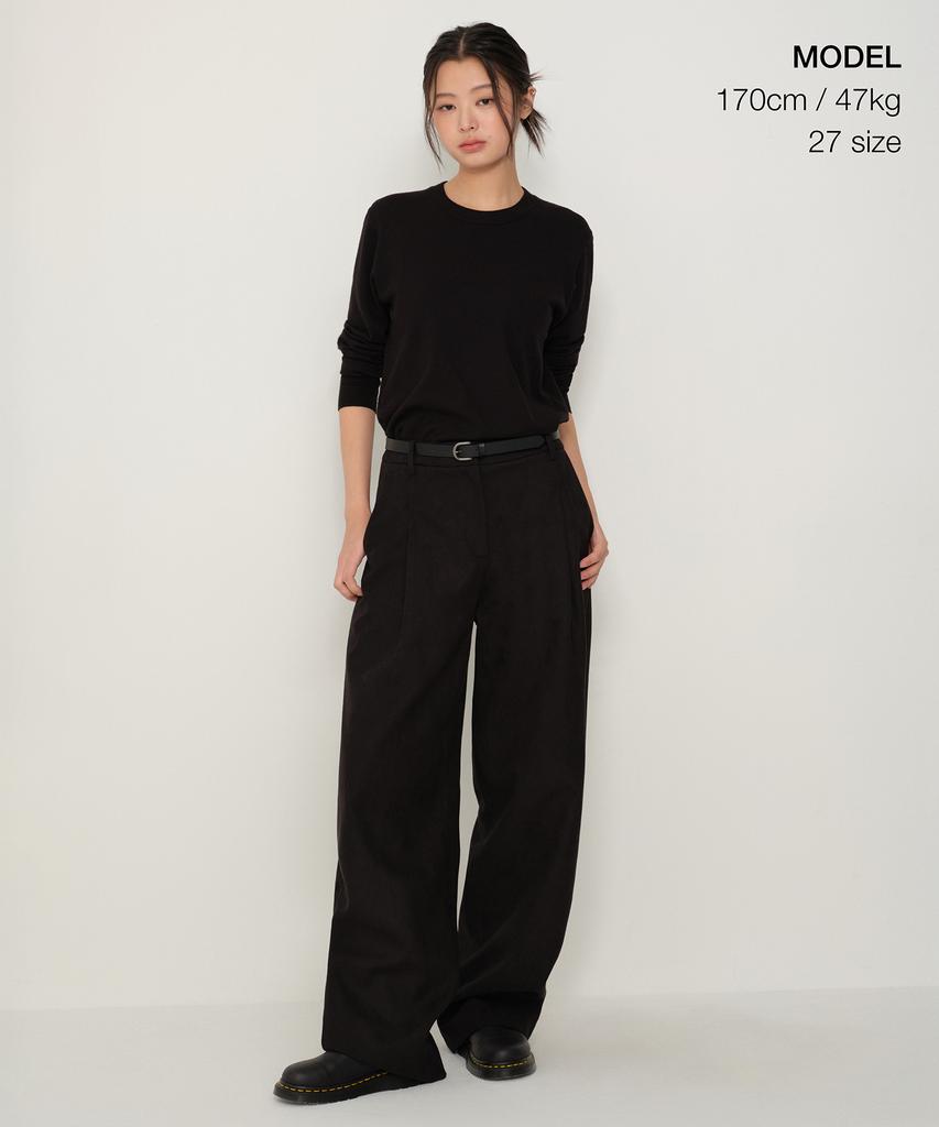 MUSINSA STANDARD WOMAN Women'S Synthetic Suede Deep Tuck Wide Pants [Black]