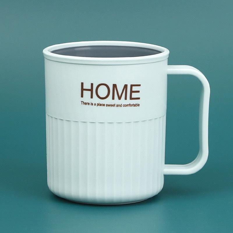 Pair of Simple Household Toothbrush and Mouthwash Cups with Creative Holder