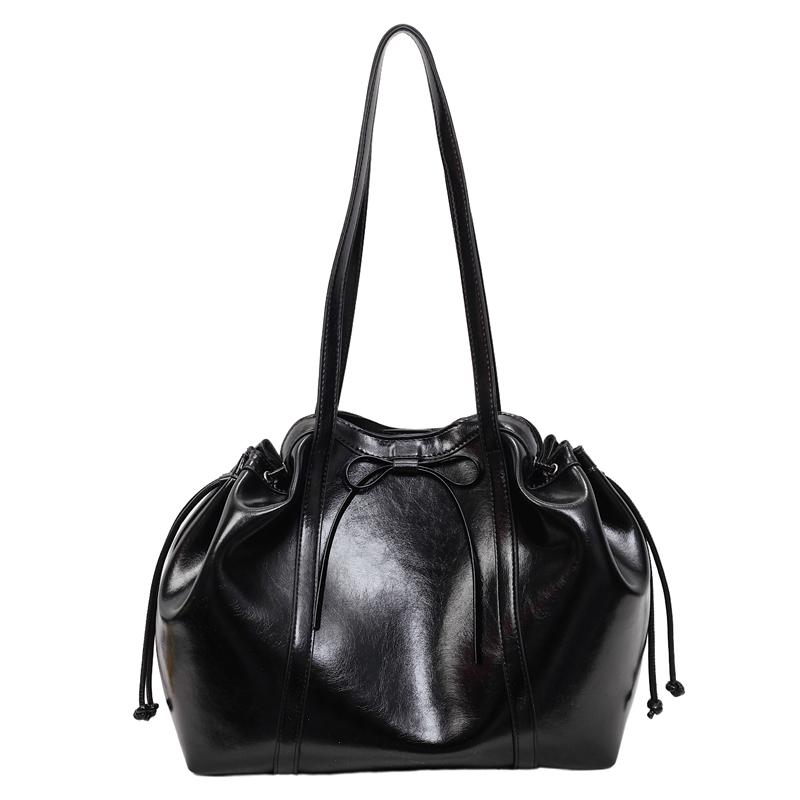 

Commute Glossy Solid Color PU Hasp Sweet Shoulder Bags 2026 Large Capacity Stylish Design Versatile Handbags for Women чёрный