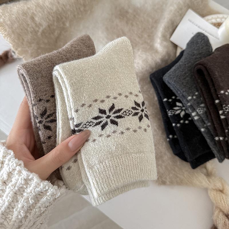 Snowflake Socks Stacking Socks Season Warm Wool Socks Piled Thickened Confinement Socks Soft Waxy Comfortable Medium Tube Socks