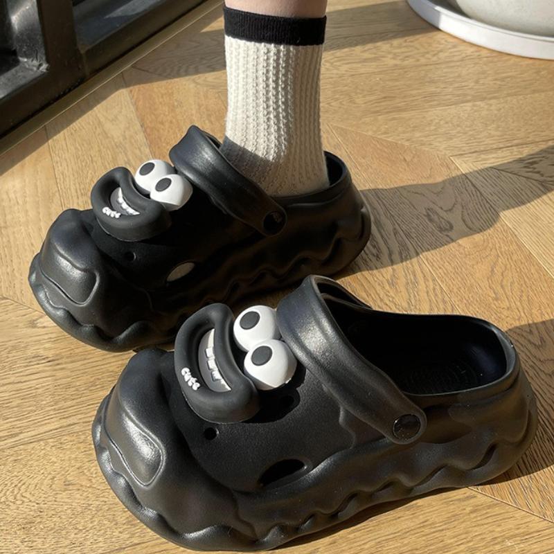 Fashion DIY Cute Cartoon Slippers For Women Indoor Street Shoes Soft EVA Fashion Clogs Thick Sole Close Toe Female Platform Sandals