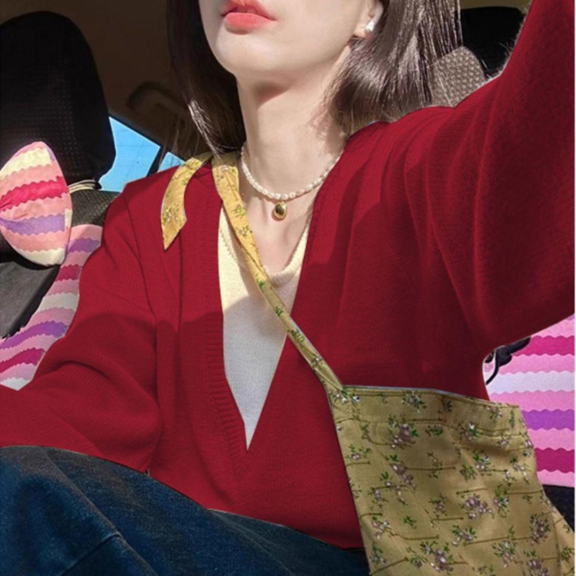 

Желтый Сращенный С V-образным вырезом Свитер в стиле колор-блок - Женский Свободный Осенний Трикотажный Топ в Корейском Стиле One Size