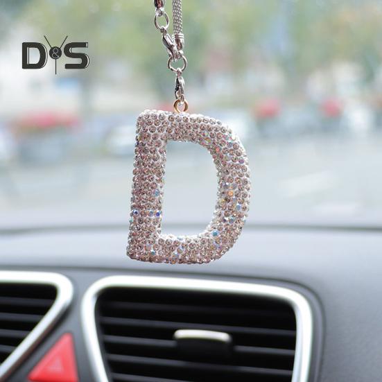Bling Car Letter Charm Faux Crystal Letter Pendant Car Rear View Mirror Hanging Rhinestone Alfabet Ornament do Samochodowego Choinki