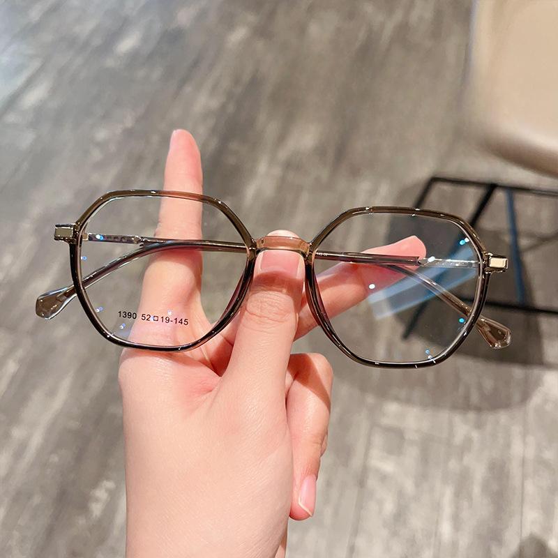 

Многоугольная оправа для очков Online Celebrity Cold Tea Pigment TR90 для мужчин и женщин может быть оснащена степенями.