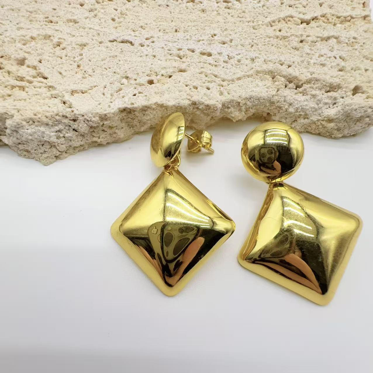 2026 Европейские и Американские Геометрические Золотые Нержавеющая Сталь Люксовые Серьги-Гвоздики