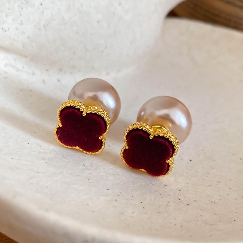 Silver needle flocking flower pearl stud earrings simple fashion retro temperament niche earrings light luxury high-end earrings women