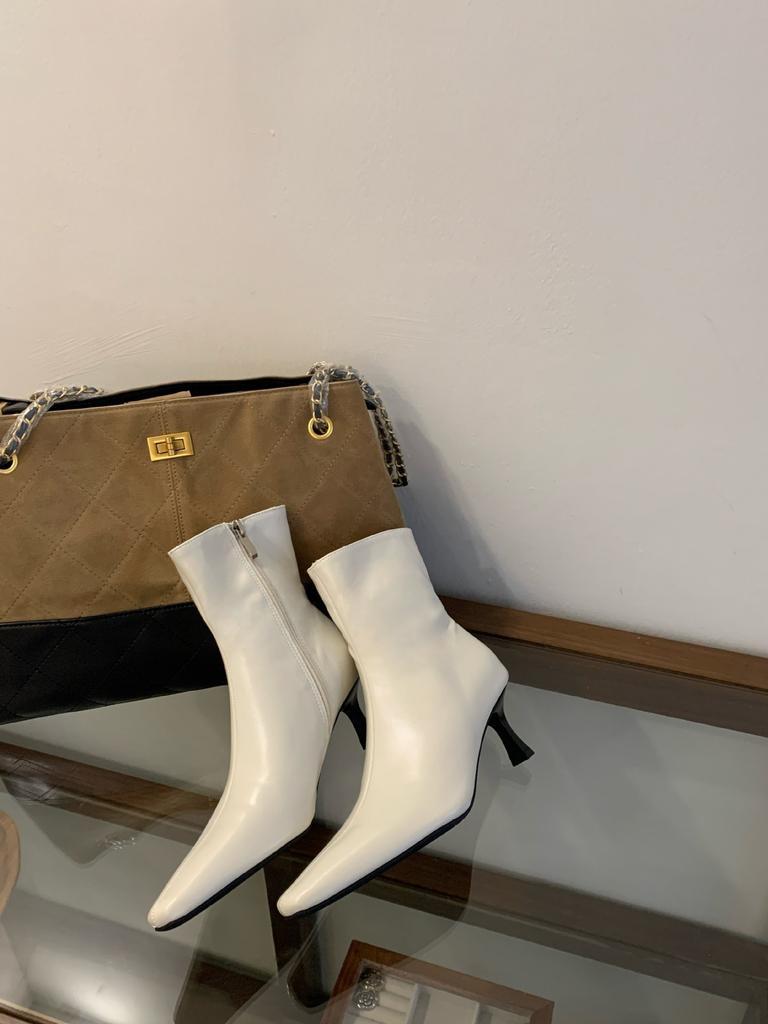 2025 autumn and winter new Korean version leather square head short boots women's stiletto fashion boots Chelsea boots