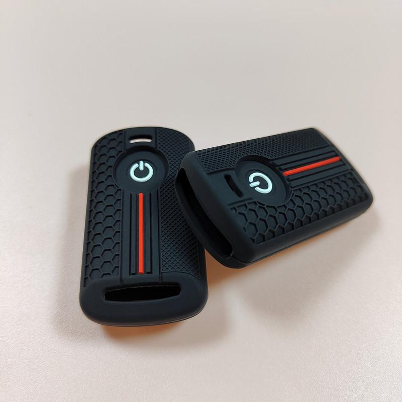 Yamaha XMAX300 & NVX155 Silicone Remote Key Cover - Honeycomb Pattern, Anti-Fall Protection.