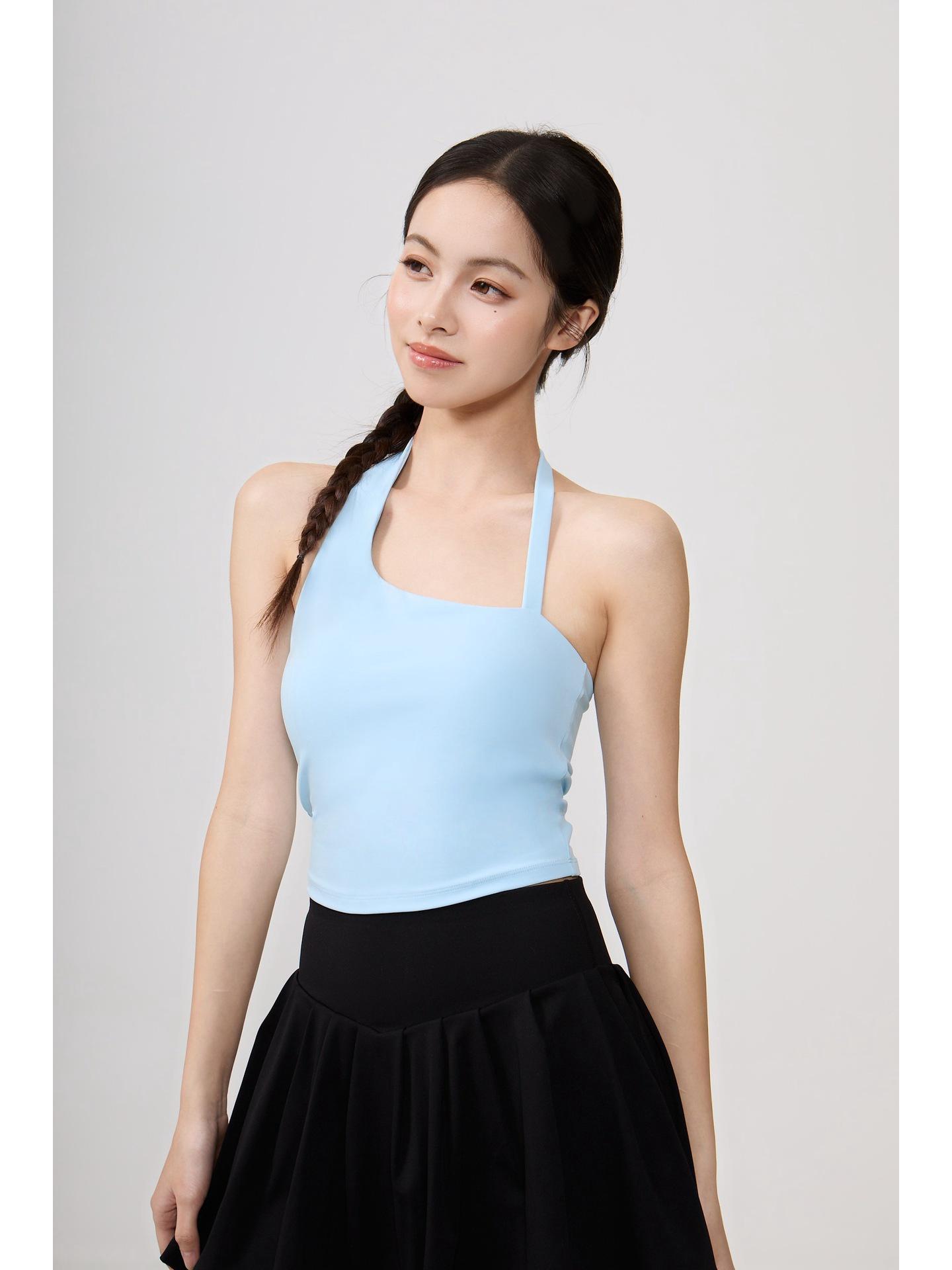 

Asymmetrical Halter Neck Sports Tank with Supportive Built-in Bra for Yoga and Pilates Extra Large