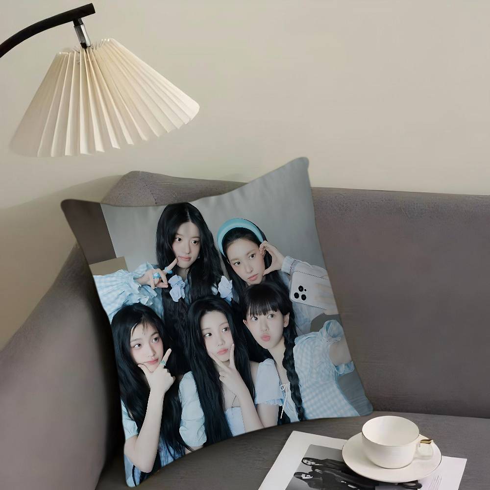 

Kpop I-ILLIT Подушка Аніме Подушка Диван Ліжко Подушка для голови Наволочка Чохол на подушку 45x45 См Мода 18x18Inch