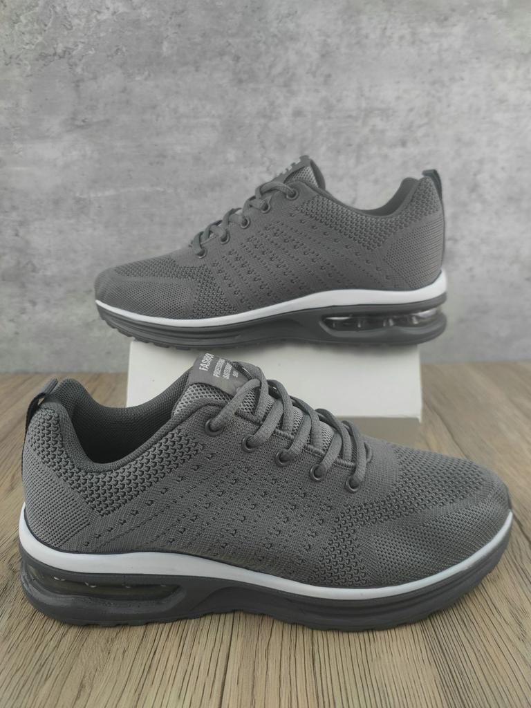 2024 large size men's shoes sports and leisure fly-woven breathable and lightweight running shoes foreign trade air cushion couple men's and women'