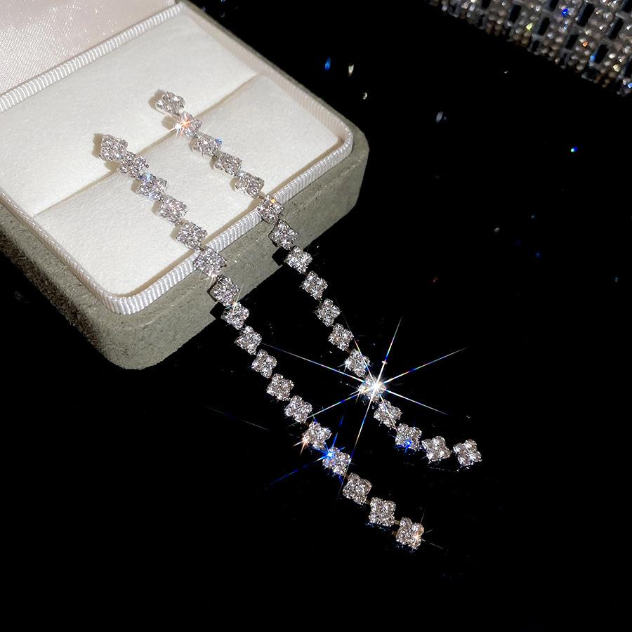 Zircon Irregular Round Pearl Earrings Light Luxury Premium Stud Earrings French Exquisite Versatile Earrings