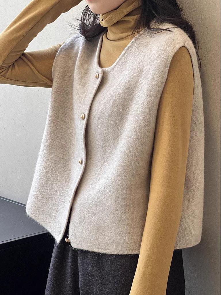 Korean-Style Slimming Knitted Vest with Gold Buttons - Women's Round Neck, Loose Sleeveless Top