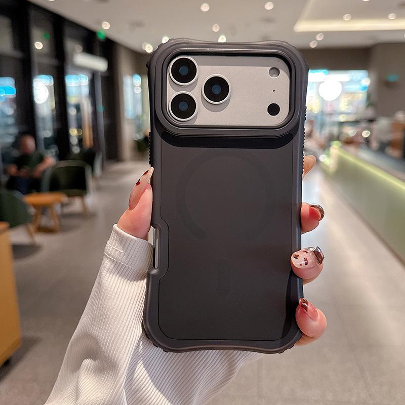 For IP17promax Magnetic Waist Beautiful Solid Color Skin Feel TPU Three-in-one Mobile Phone Case for Apple 17 Mobile Phone Case