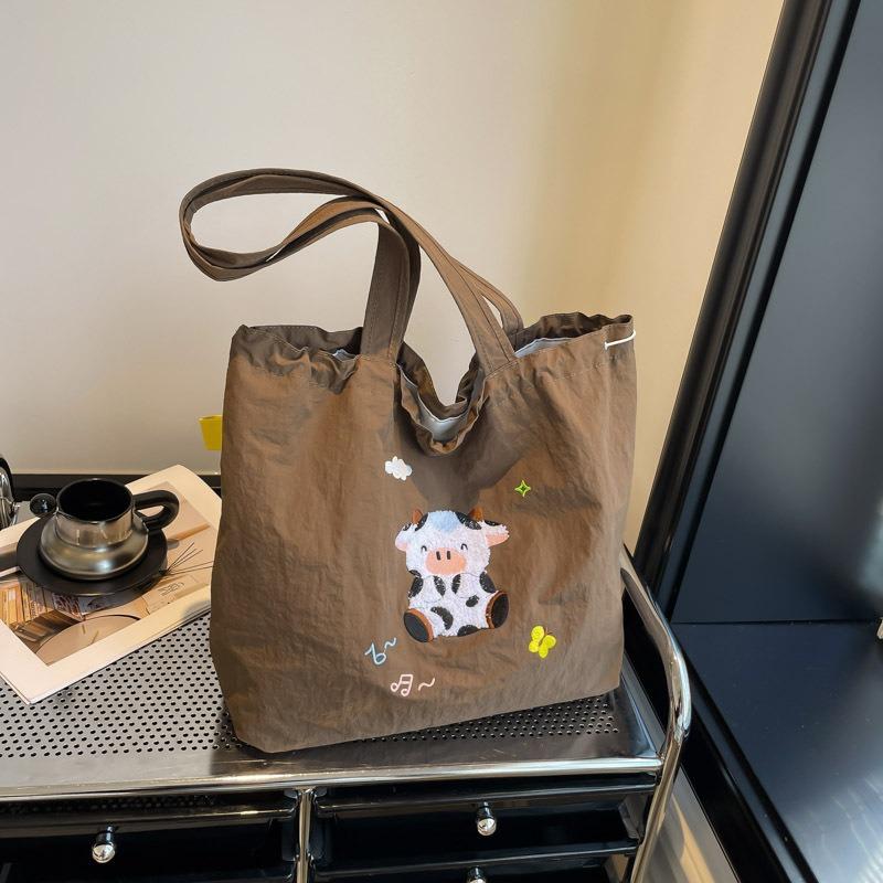 New Casual Cute Versatile Shoulder Bag Travel Canvas Bag Large Capacity Student Class Commuter Bag Women