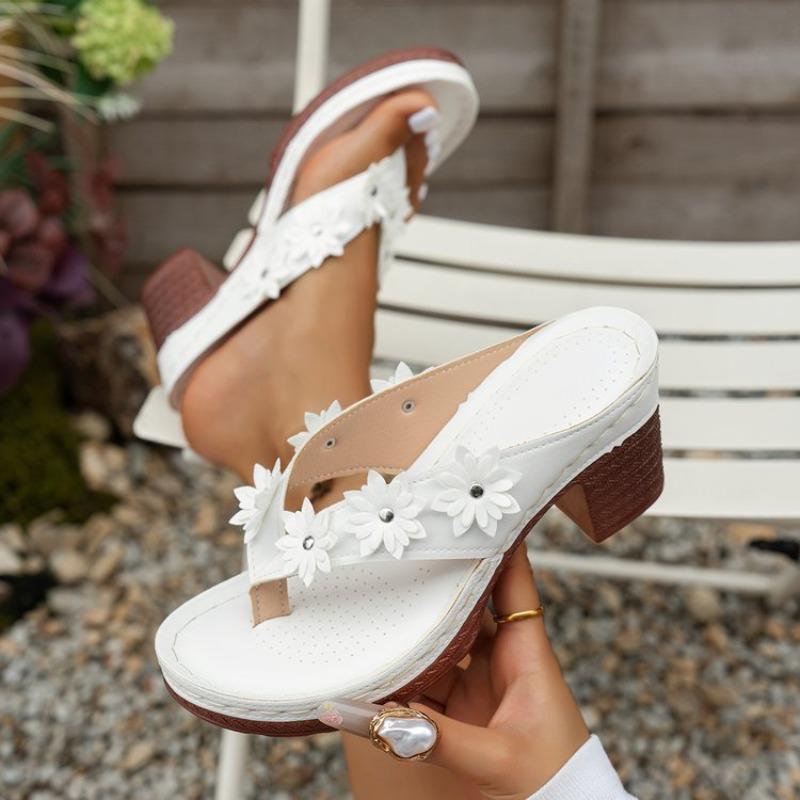 New Flower Sandals Women's Car Line Casual Vacation Beach Seaside Slope Heel Comfortable Large Size Slippers