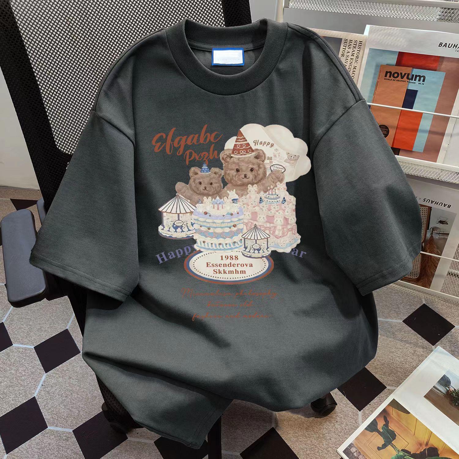 

Women s Summer Graffiti Print Cotton T-Shirt - American Style, Short Sleeve, Loose Fit, White/Gray S - Recommended for under 90 lbs