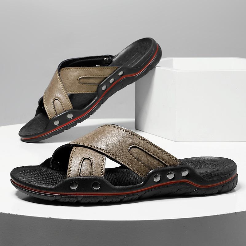 

2025 new summer outer slippers men s personality soft bottom non-slip one-word slippers leather surface casual beach Shoes 38 сірий колір