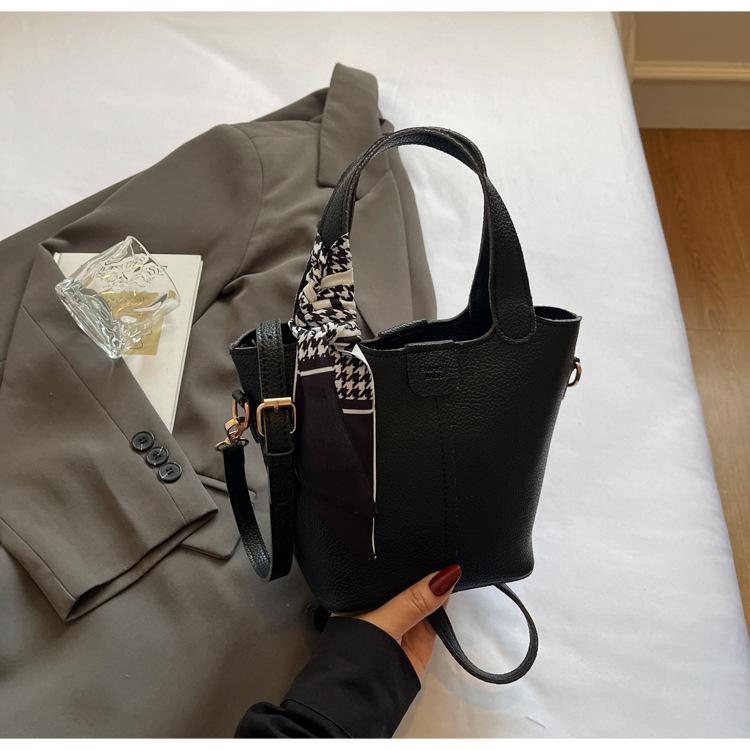 Premium Bag Women's 2025 Summer New Fashion Bucket Bag Versatile Vegetable Basket Niche Hand Bag Messenger Bag