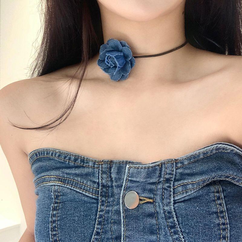 

Choker French Style Retro Rose Clavicle Chain Female Flower Blue