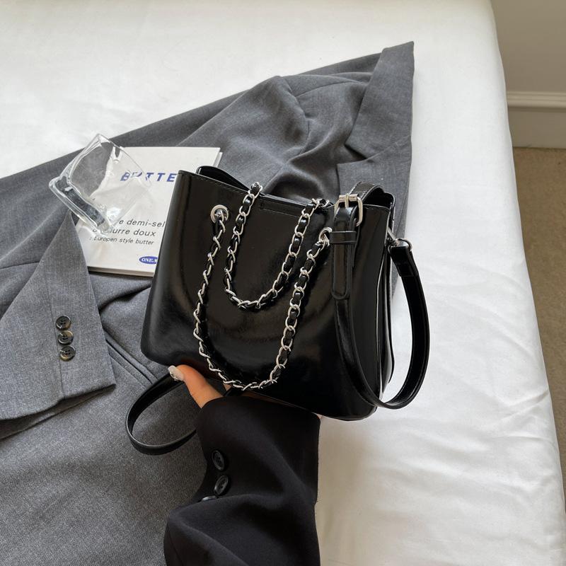 

Большая вместимость квадратных сумок для женщин Trend Chain Commuting одно плечо сумки новые искусственная кожа женская сумка через плечо (20cm<Max Length<30cm)