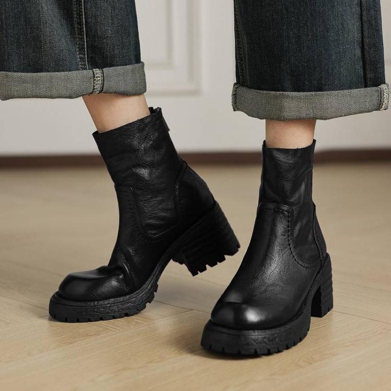 Autumn and winter leather Martin boots solid color medium heel round head versatile large size women's boots cowhide zipper medium tube women's l