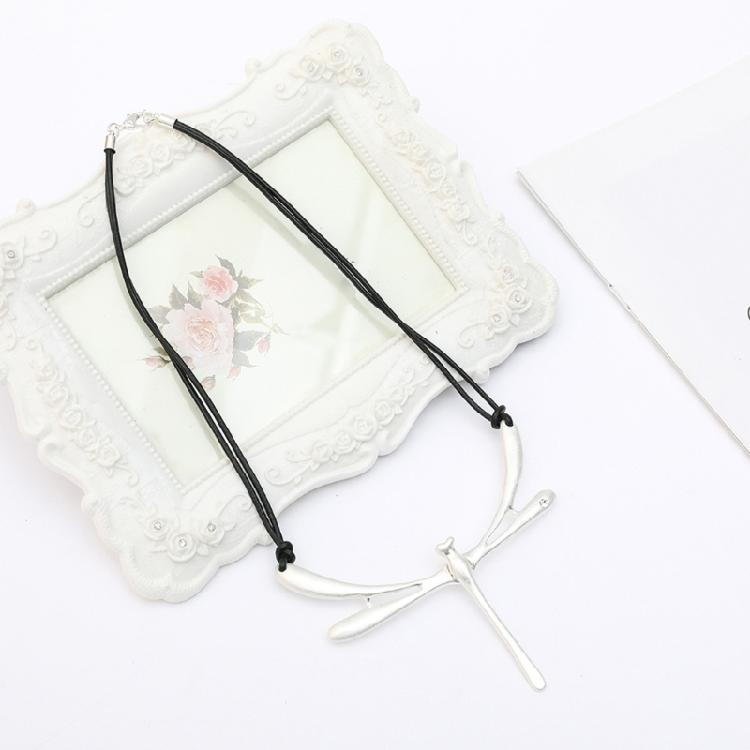 Dragonflys Pendant Necklace Alloy Materials Day To Night Jewelry Accessory For Fashionable Outfits