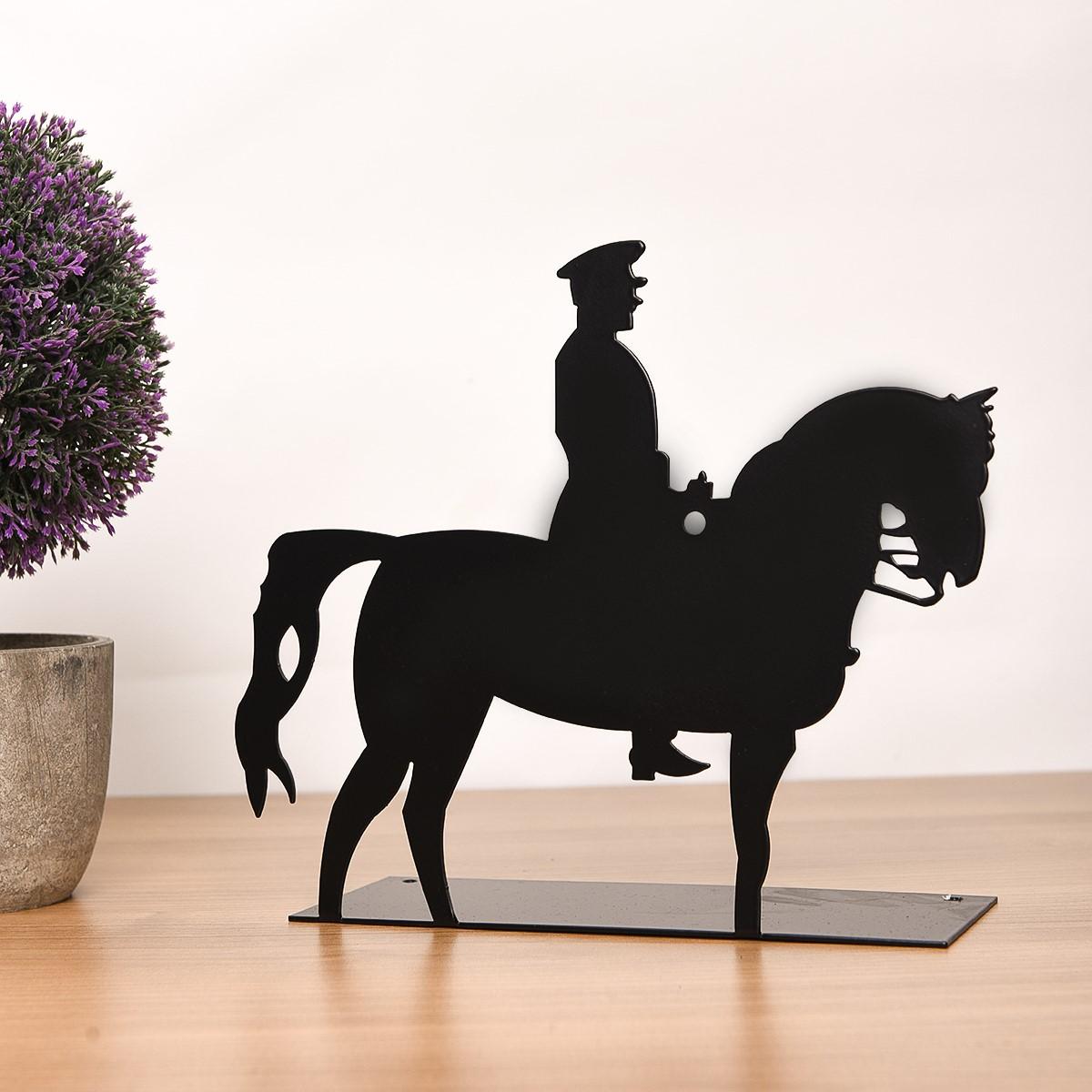 

Muyika Metal Tabletop Figurine Atatürk 20x23cm Bbl-m