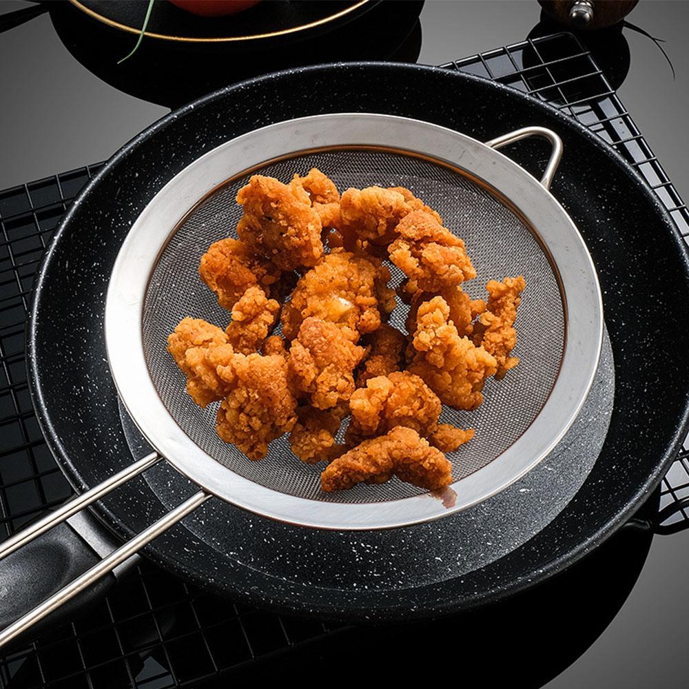 Stainless Steel Colander Soy Milk Filter Noodle Scoop Flour Sieve Kitchen Oil Soy Milk Filter Baking Tool Filter Sieve Oil Leak Spoon Net Colander