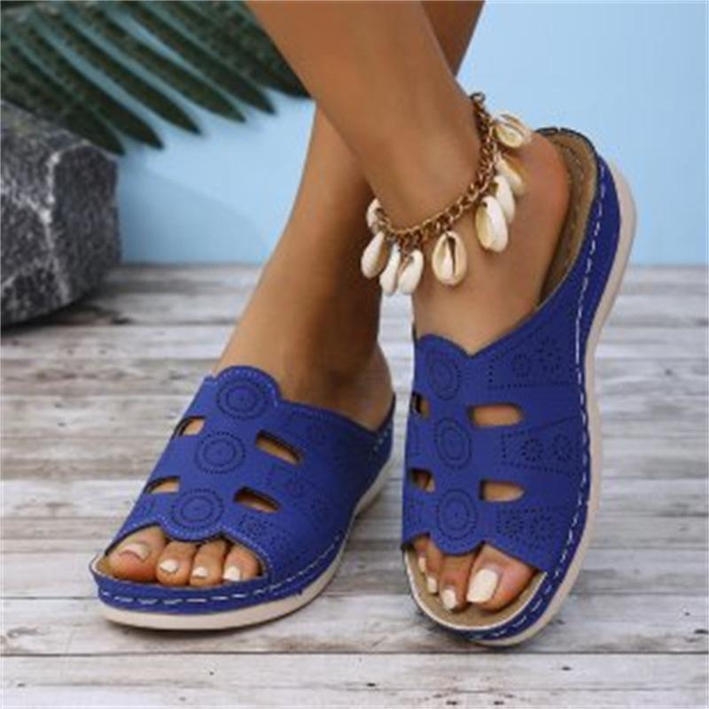 Summer Slope Heel Casual Slippers for Women Fashionable Comfortable Lightweight Hollowed Out Women's Slippers Plus Size 35-42