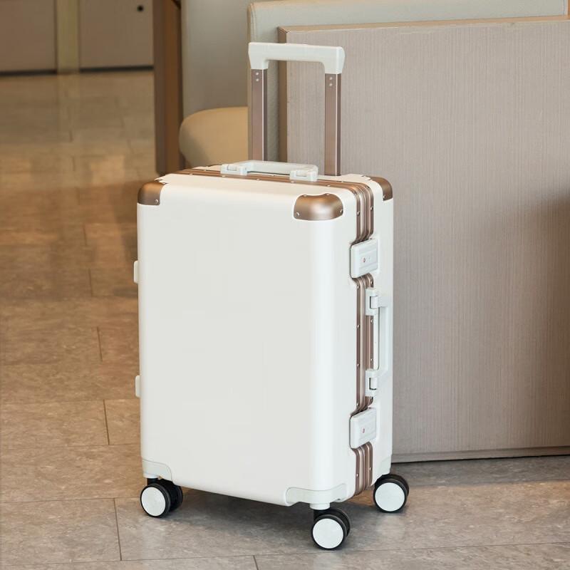 Xiao Yan Flat Phone Holder Rolling Suitcase 28 inch