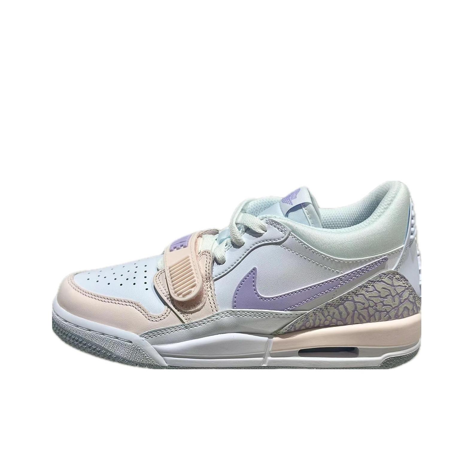 

Jordan Legacy 312 Kids Basketball shoes Kids