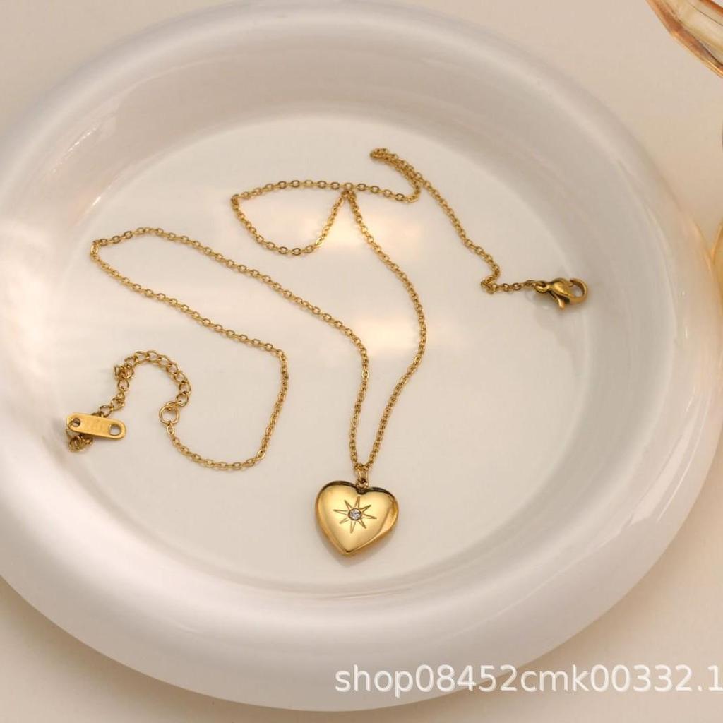 18K Gold Plated Titanium Steel Heart Pendant with Cubic Zirconia Clavicle Necklace